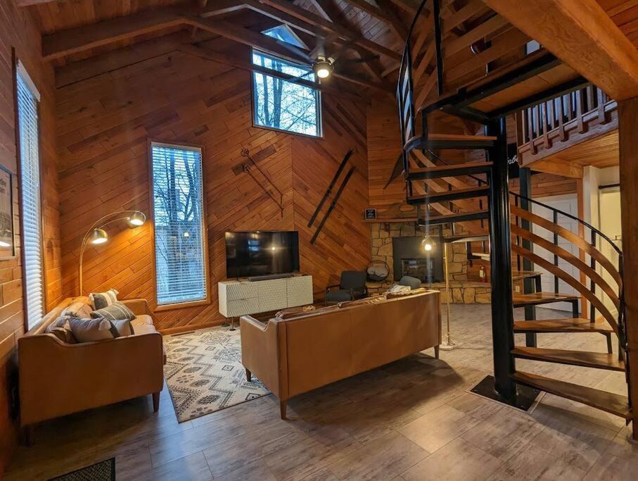 Base Camp Villa Cortland Bagian luar foto